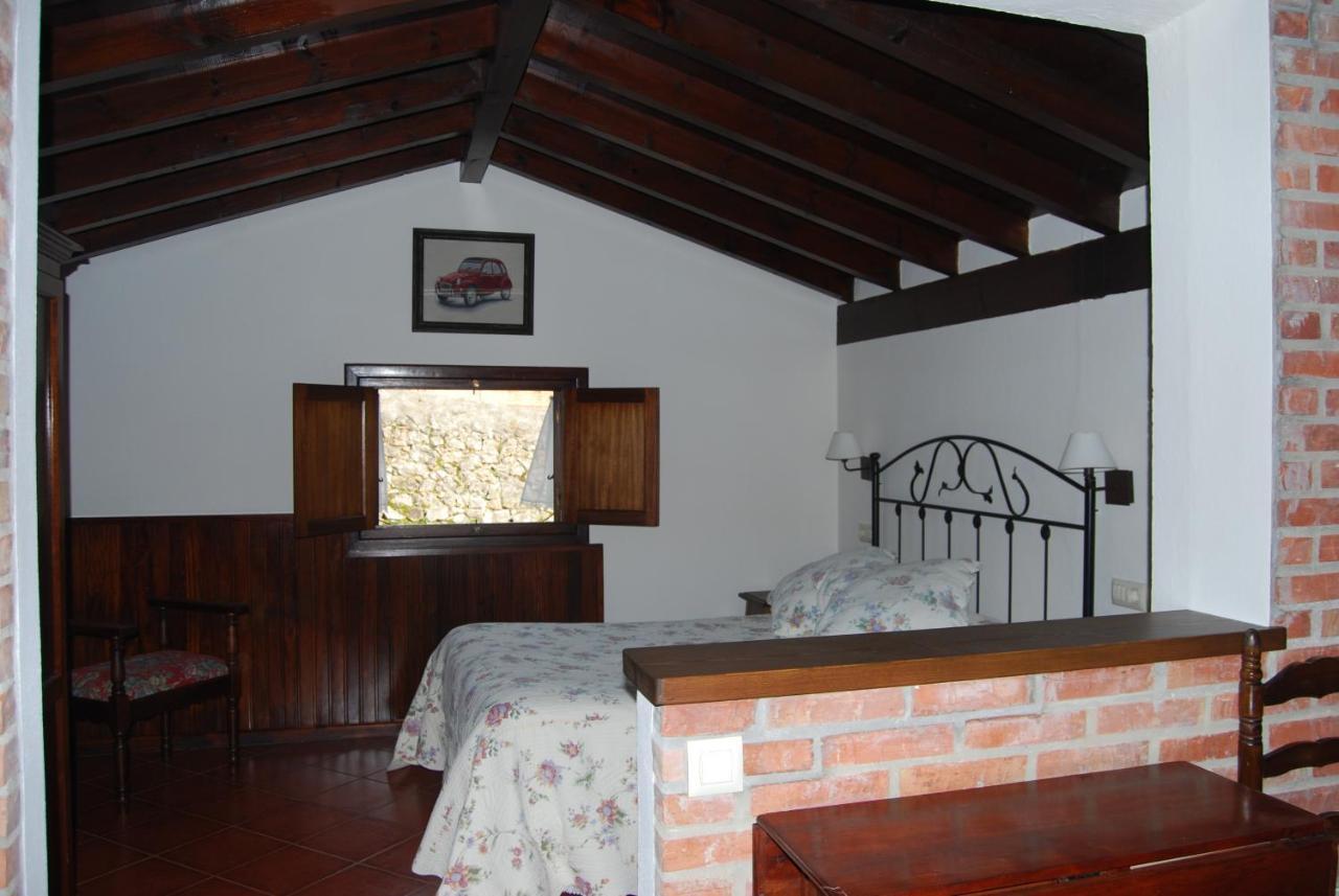 Apartamentos El Perujo โกมิญาส ภายนอก รูปภาพ