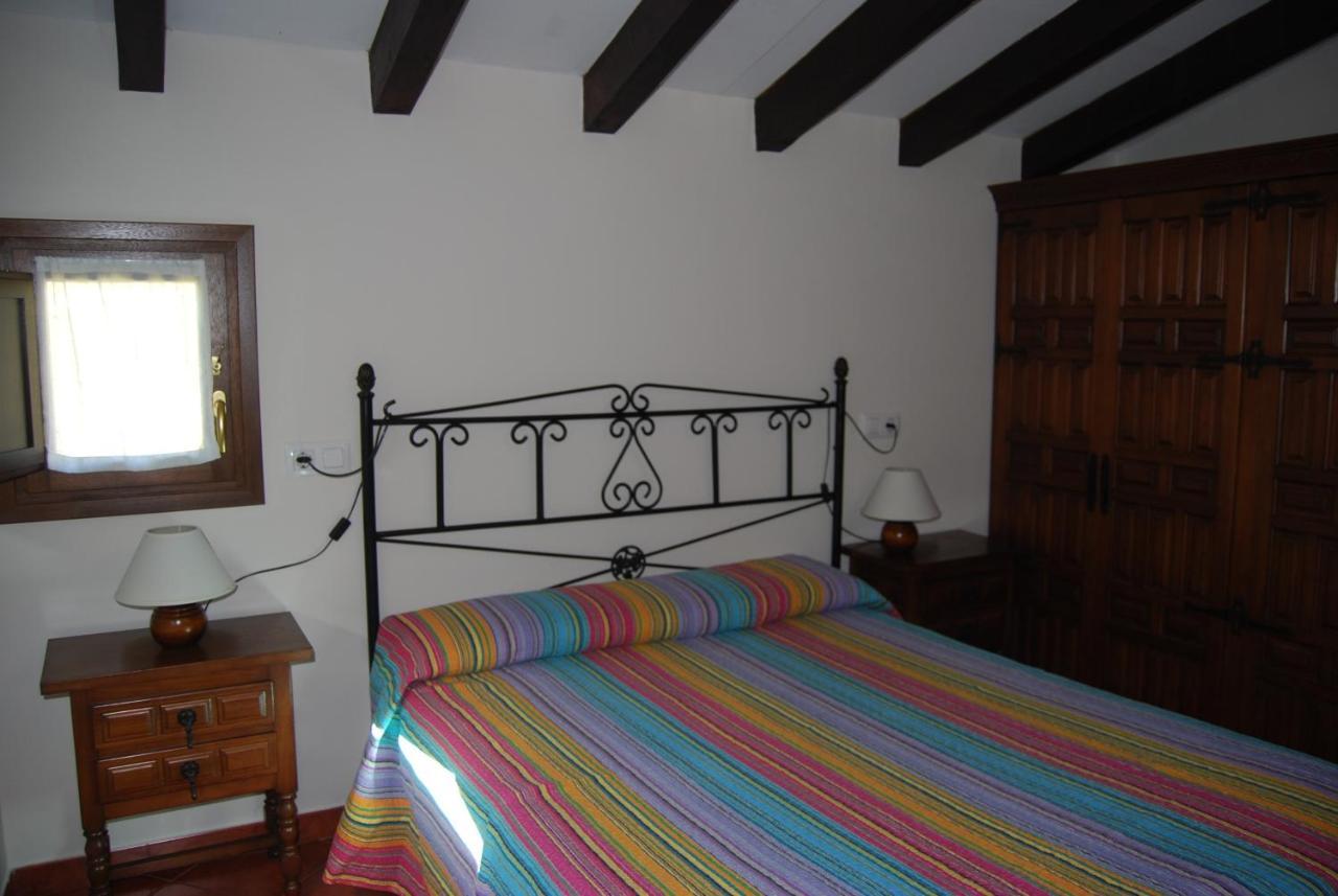 Apartamentos El Perujo โกมิญาส ภายนอก รูปภาพ